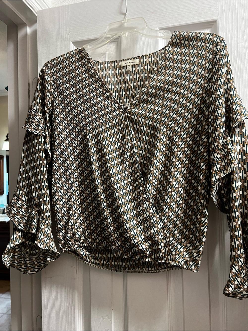 Max Studio Woven Pattern V-Neck Ruffle Sleeve Top - Black/Tan/White